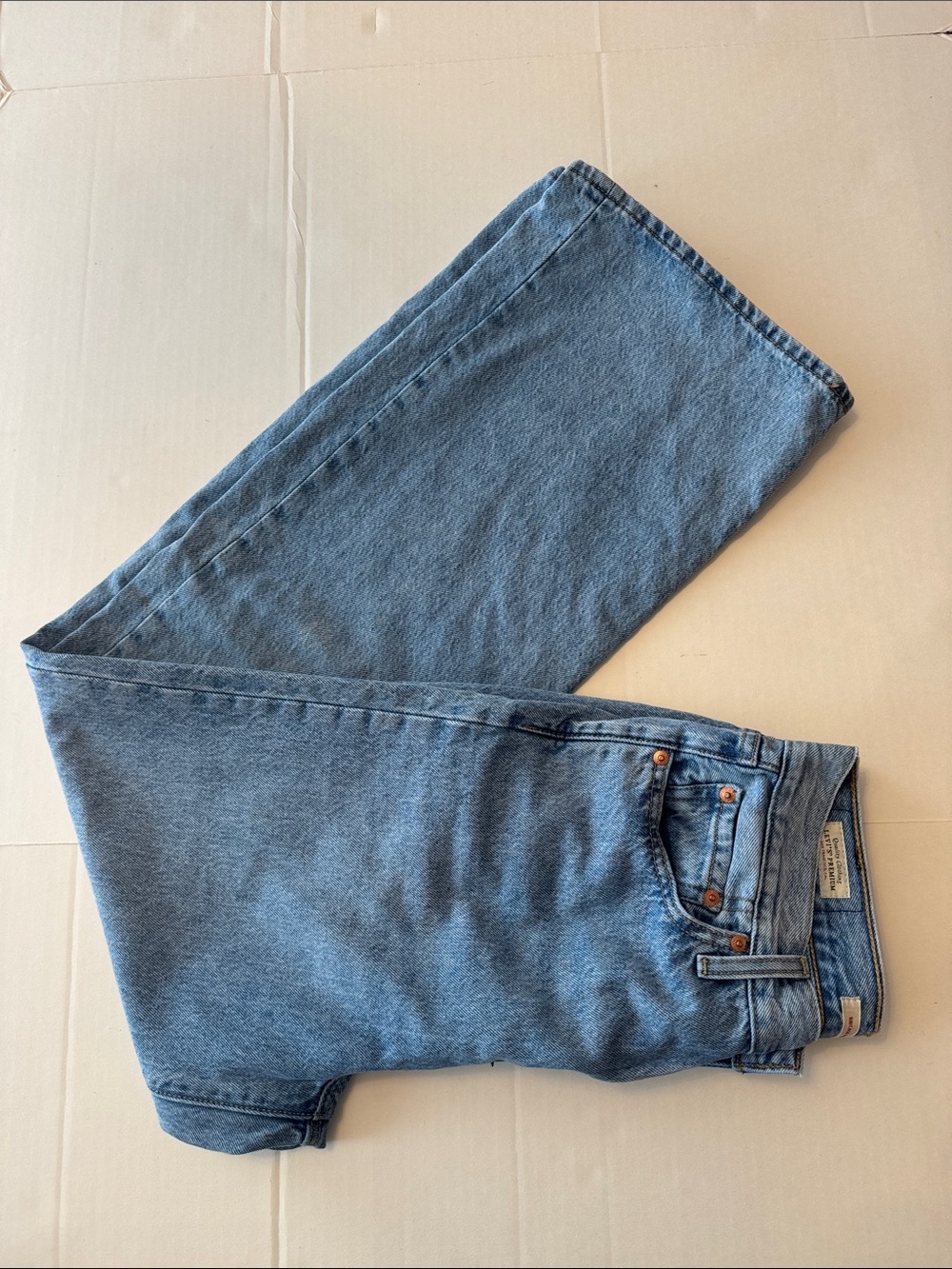 Levi's Premium Ribcage Wide Leg Women's Jeans Far And Wide Light Wash Size 29x32 - Picture 11 of 16